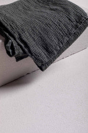 colour-black olive