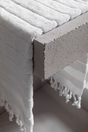 colour-white