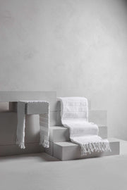 colour-white